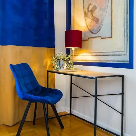 Glamorous Apartment In Heart Of Old Town Cracovia Exterior foto