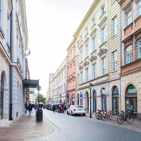 Glamorous Apartment In Heart Of Old Town Cracovia Exterior foto